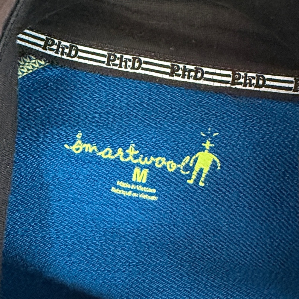Smartwool Women's Black and Blue PhD Windbreaker Jacket - Picture 2 of 3